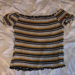 Charlotte Russe: Off The Shoulder T-Shirt! Size: M